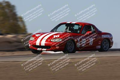 media/Oct-26-2025-CalClub SCCA (Sun) [[8ce1e69566]]/Group 5/Grapevine/